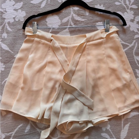 Wesley Skort - Picture 2 of 2